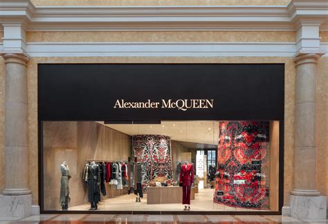 alexander mcqueen outlet store